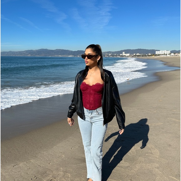 Meet your Posher, Alexea - Picture 4 of 6